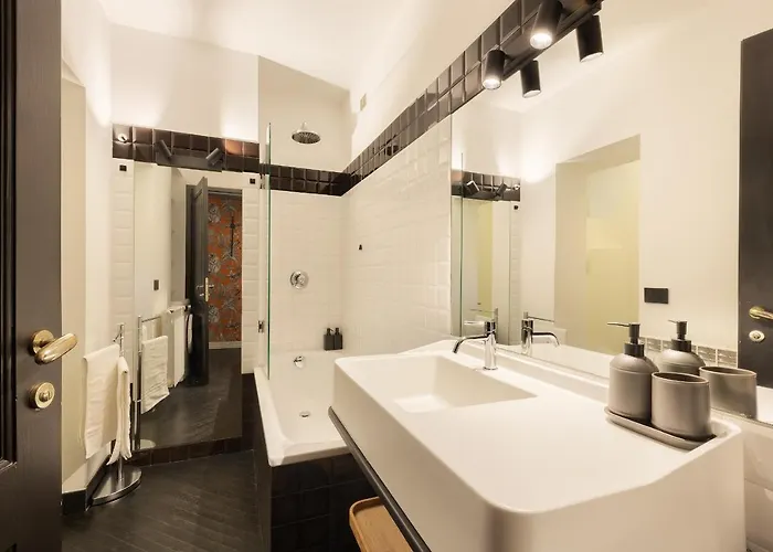 Homie Livings - Duomo Di Apartment Mailand